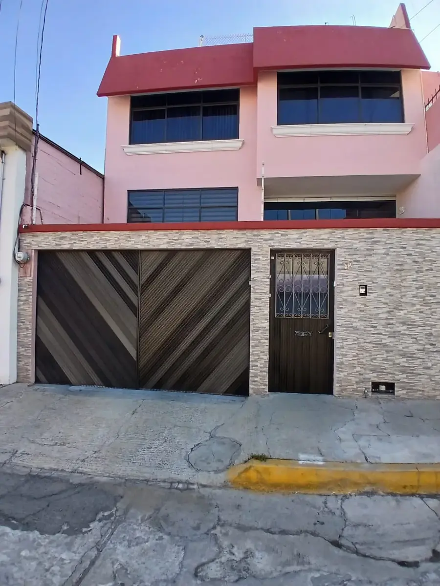 Casa en venta en Constitucion, Pachuca de Soto — foto 1 de 73