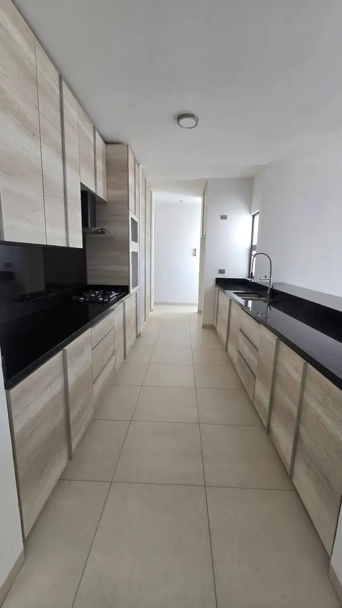 Vista 5 de Casa nueva ubicada en las primeras cerradas  4 recamaras 1 en planta baja con vestidor y baño