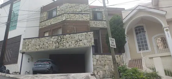 Casa en venta en Las Cumbres 5 Sector A, Monterrey — foto 2 de 14