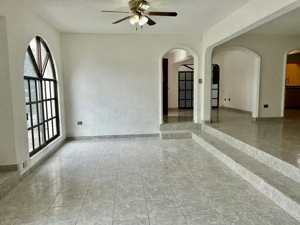 Casa en venta en Residencial Periférico, San Nicolás de los Garza — foto 3 de 11