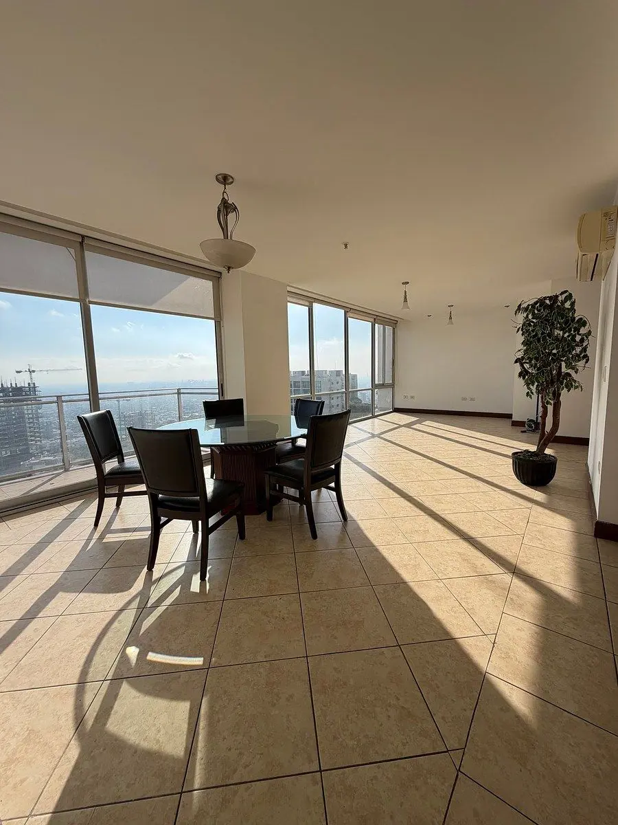 Departamento en venta en Residencial Dinastía, Monterrey — foto 1 de 17