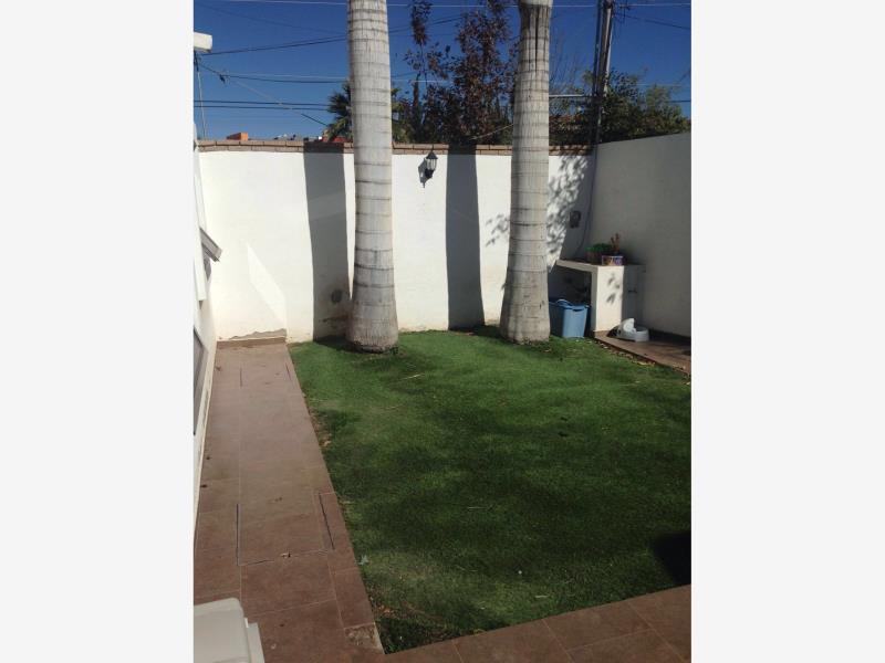 Vista 3 de Casa en Renta en Quinta San Isidro, Torreón - Comunidad Cerrada
