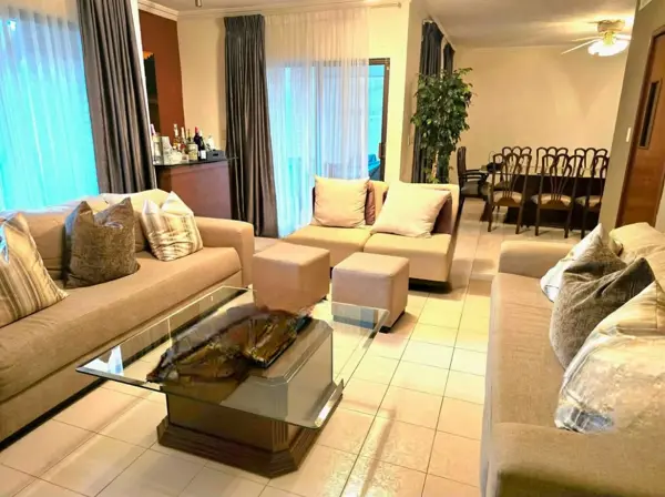 Casa en venta en Las Torres, Monterrey — foto 2 de 11