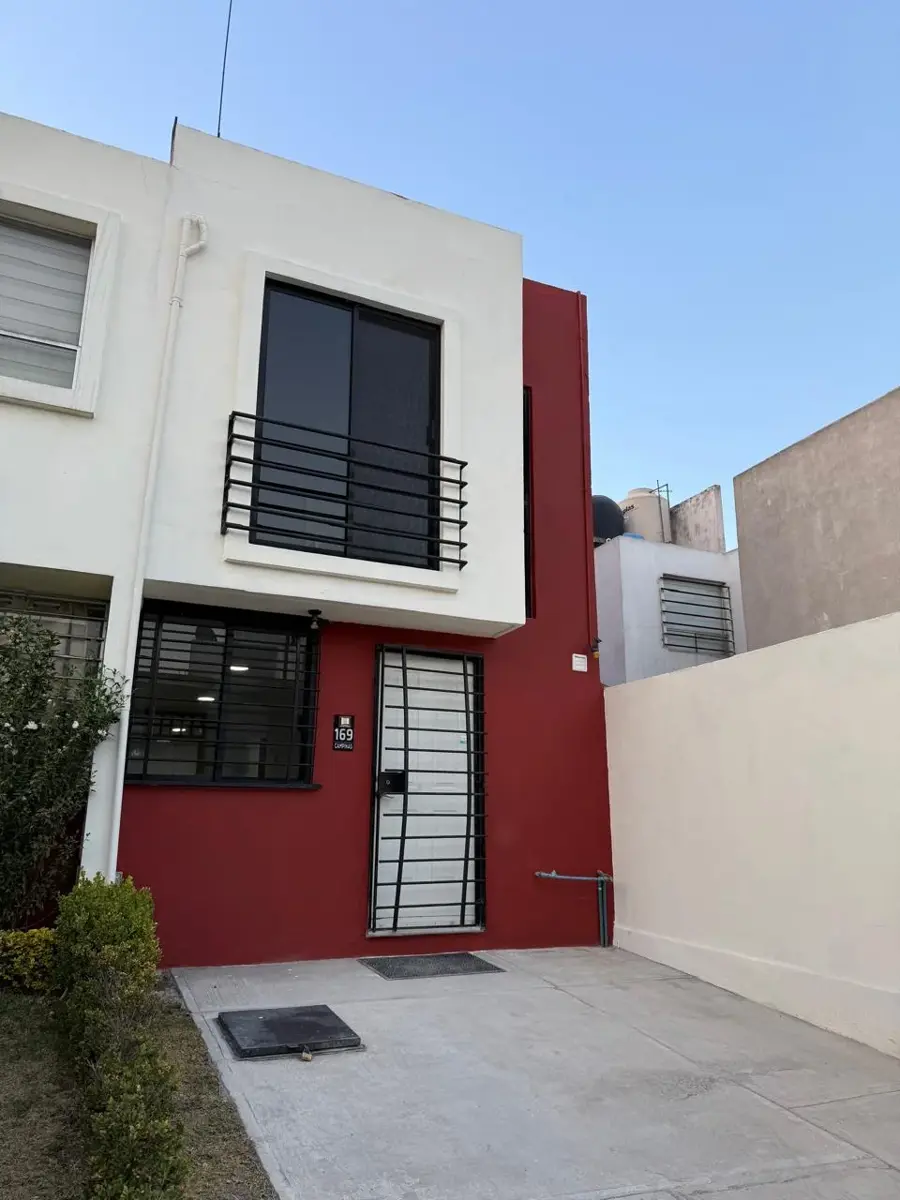 Casa en venta en San Francisco Ocotlán (Ocotlán), Coronango — foto 1 de 18
