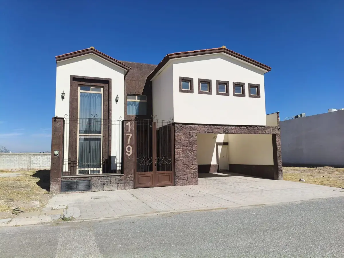 CASA EN VENTA/RENTA, LAS TROJES CASA EN VENTA/RENTA, LAS TROJES