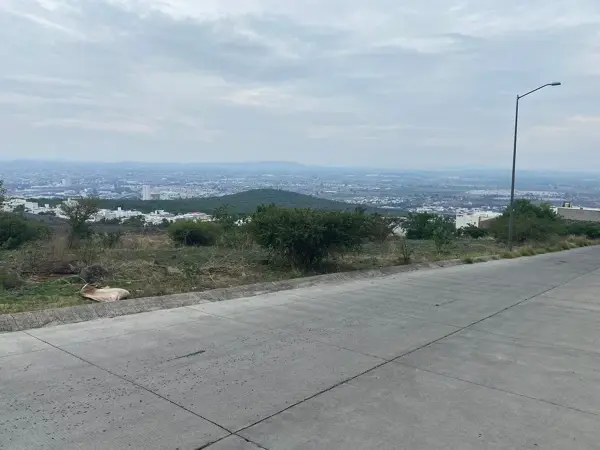 Terreno en venta en Lomas del Pedregal, Irapuato — foto 3 de 7