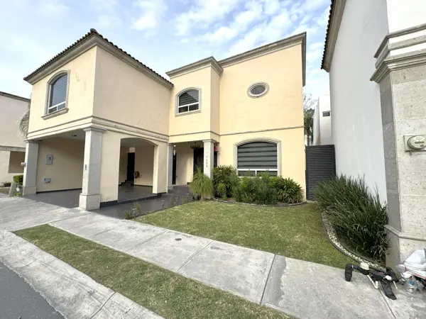 Casa en Venta - Mision Canterias - Cerca de Todo