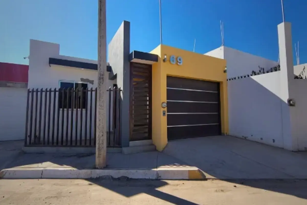 Casa en venta en Los Ángeles, Salvador Alvarado — foto 1 de 8