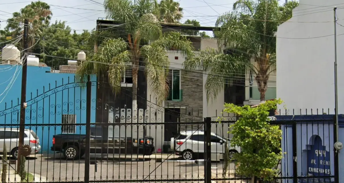 Casa en venta en Tlaquepaque Centro, San Pedro Tlaquepaque — foto 1 de 9