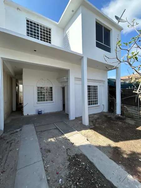 Casa en venta en Villa del Real IV, Tijuana — foto 2 de 18