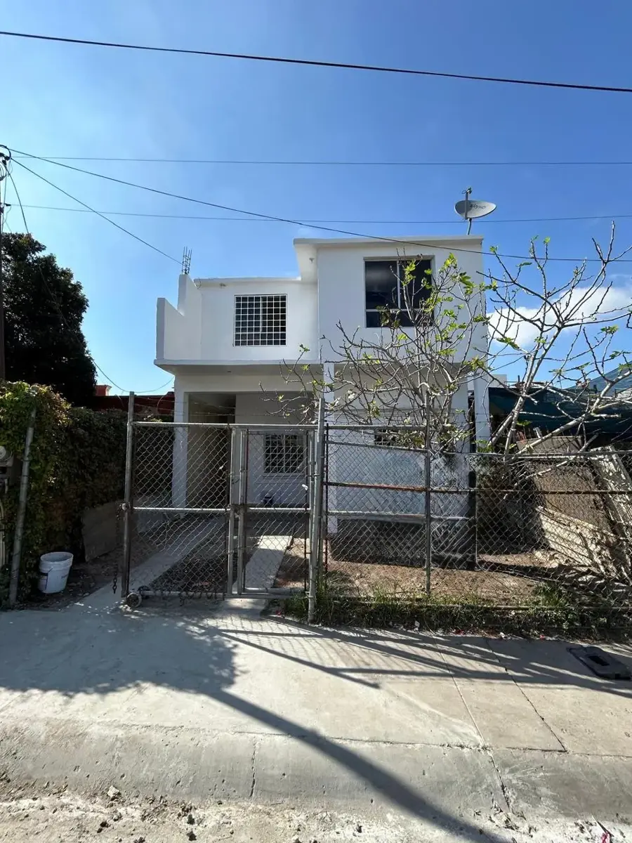 Casa en venta en Villa del Real IV, Tijuana — foto 1 de 18