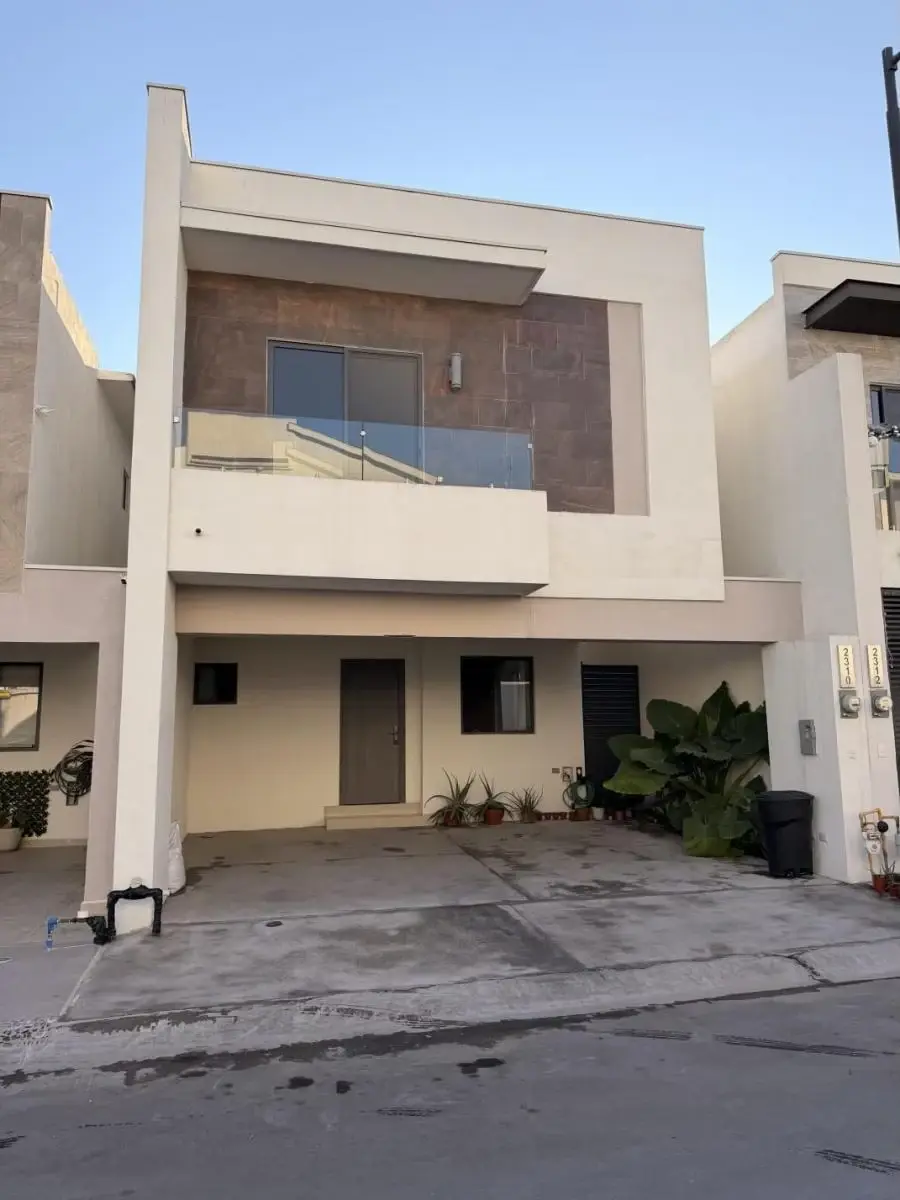 Casa en venta en Fontana Residencial, Guadalupe — foto 1 de 19