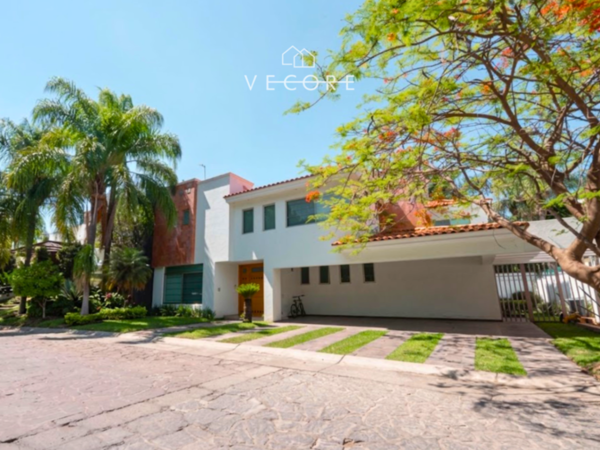 Casa en venta en Valle Real, Zapopan — foto 1 de 31