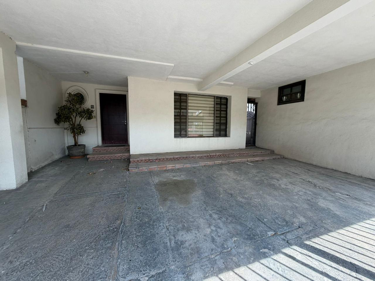 Casa en venta en Saltillo Centro, Saltillo — foto 1 de 26