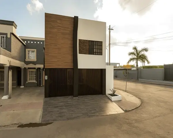 Casa en venta en Quinta Real, Matamoros: Amplia Residencia Familiar