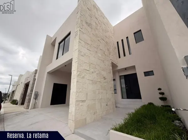 Casa disponible para venta en Residencial Reserva. La retama