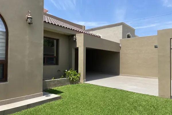 Casa en venta en Loma Blanca, Saltillo — foto 3 de 24