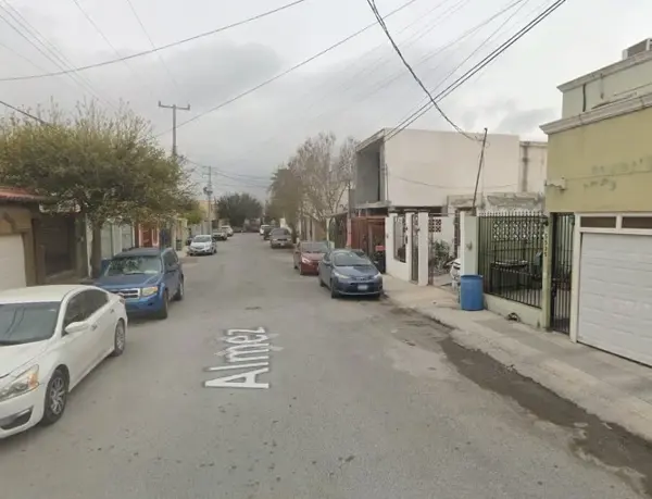Casa en venta en Los Encinos, Nuevo Laredo — foto 3 de 10