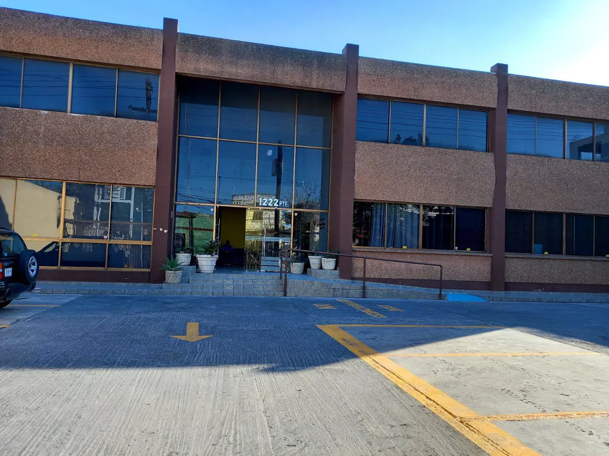 Edificio en venta en Centro, Monterrey — foto 1 de 2