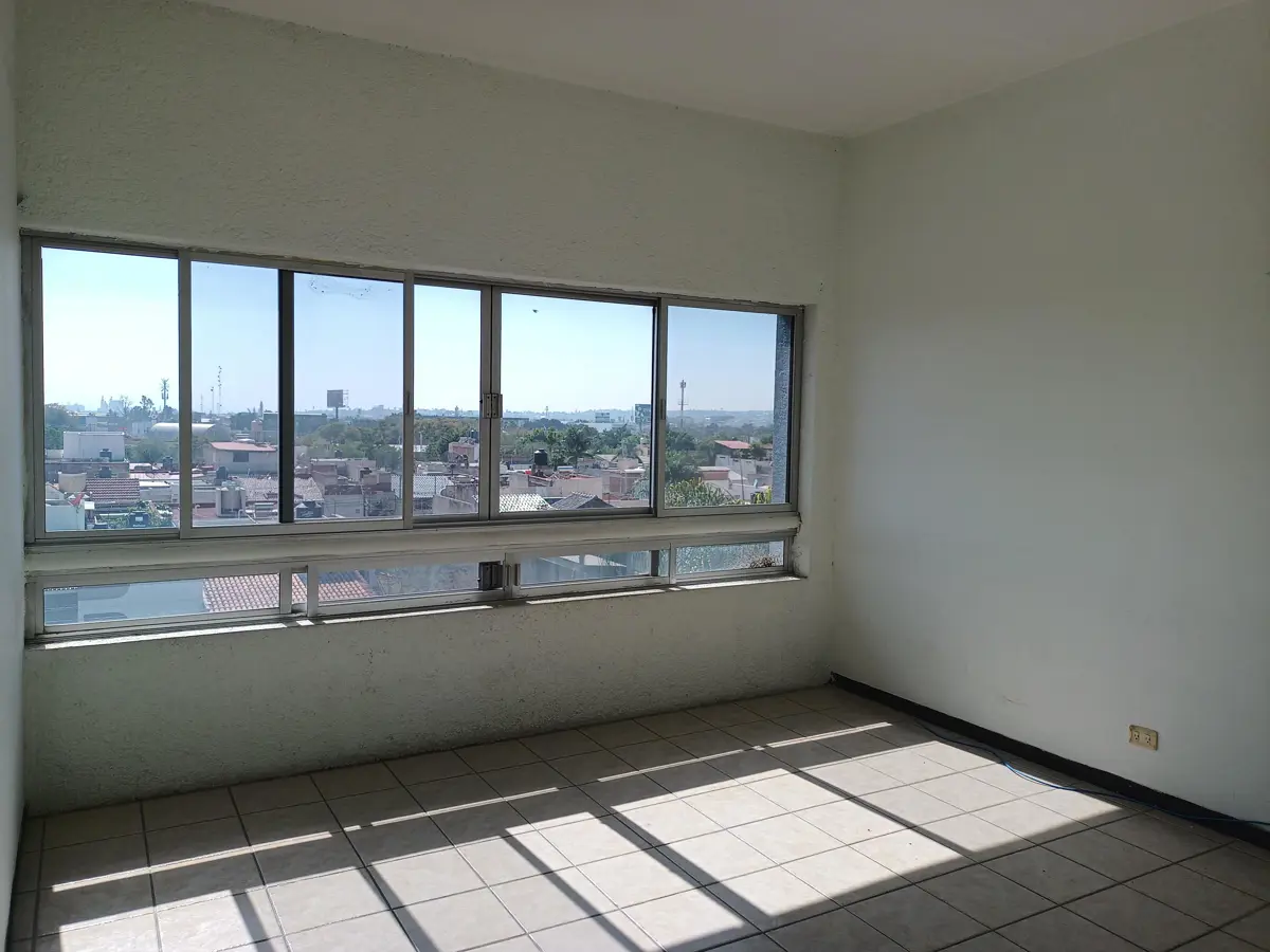 Oficina en renta en San Jerónimo, León — foto 1 de 24