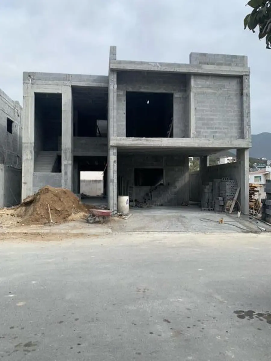 Casa en venta en Sierra Alta 4 Sector, Monterrey — foto 1 de 9