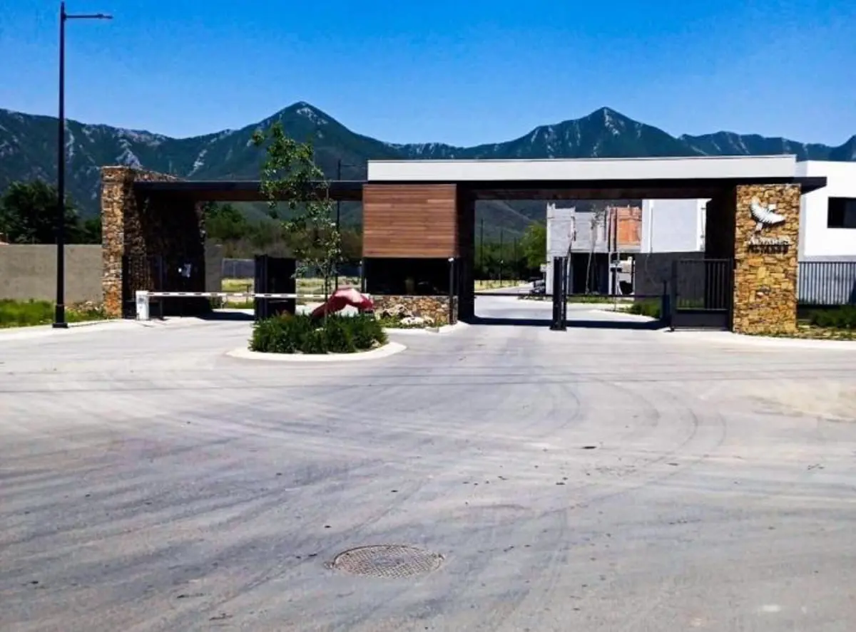 Terreno en venta en Huajuquito o los Cavazos, Santiago — foto 1 de 6