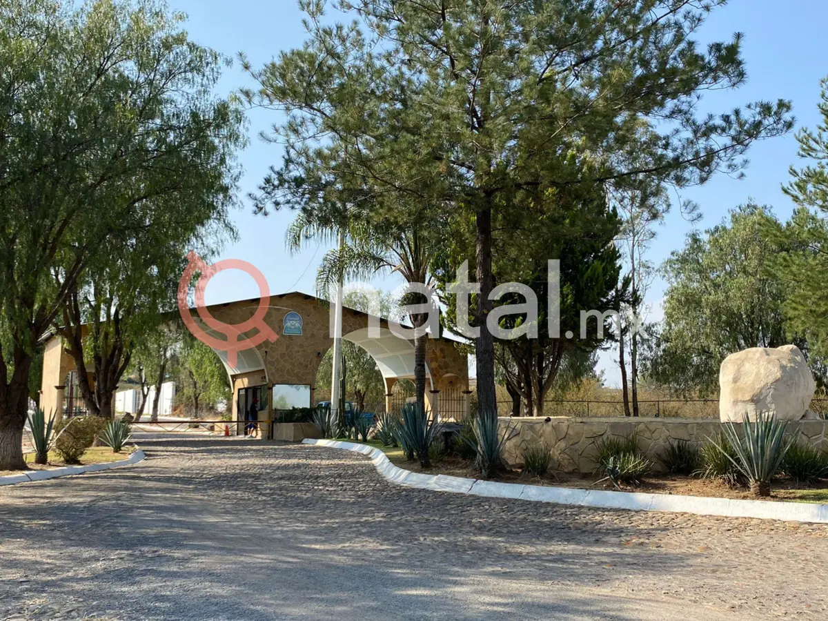 Terreno en venta en Granja Santa Ana del Conde, León — foto 1 de 15