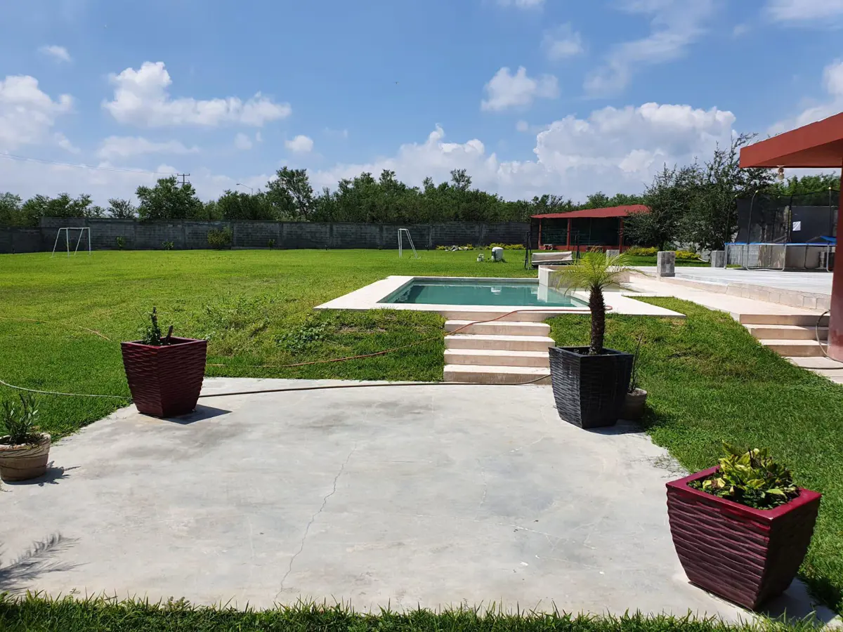 Casa en venta en Montemorelos Centro, Montemorelos — foto 1 de 34