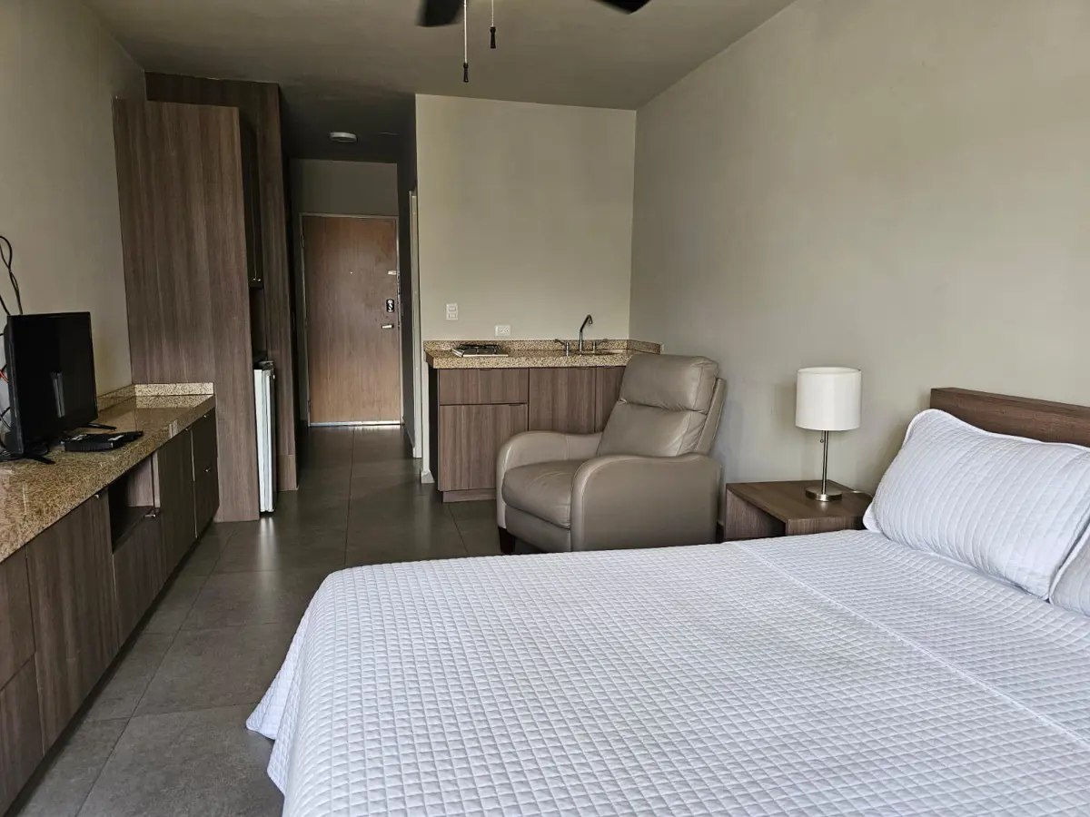 Departamento en renta en Fuentes del Valle, San Pedro Garza García — foto 1 de 20
