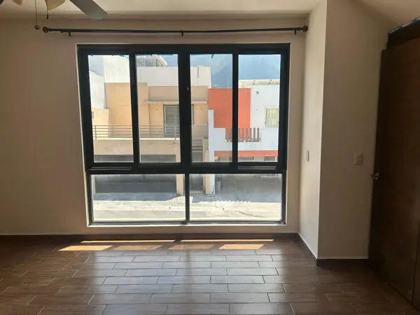 Casa en venta en Puerta de Hierro Cumbres, Monterrey — foto 3 de 8