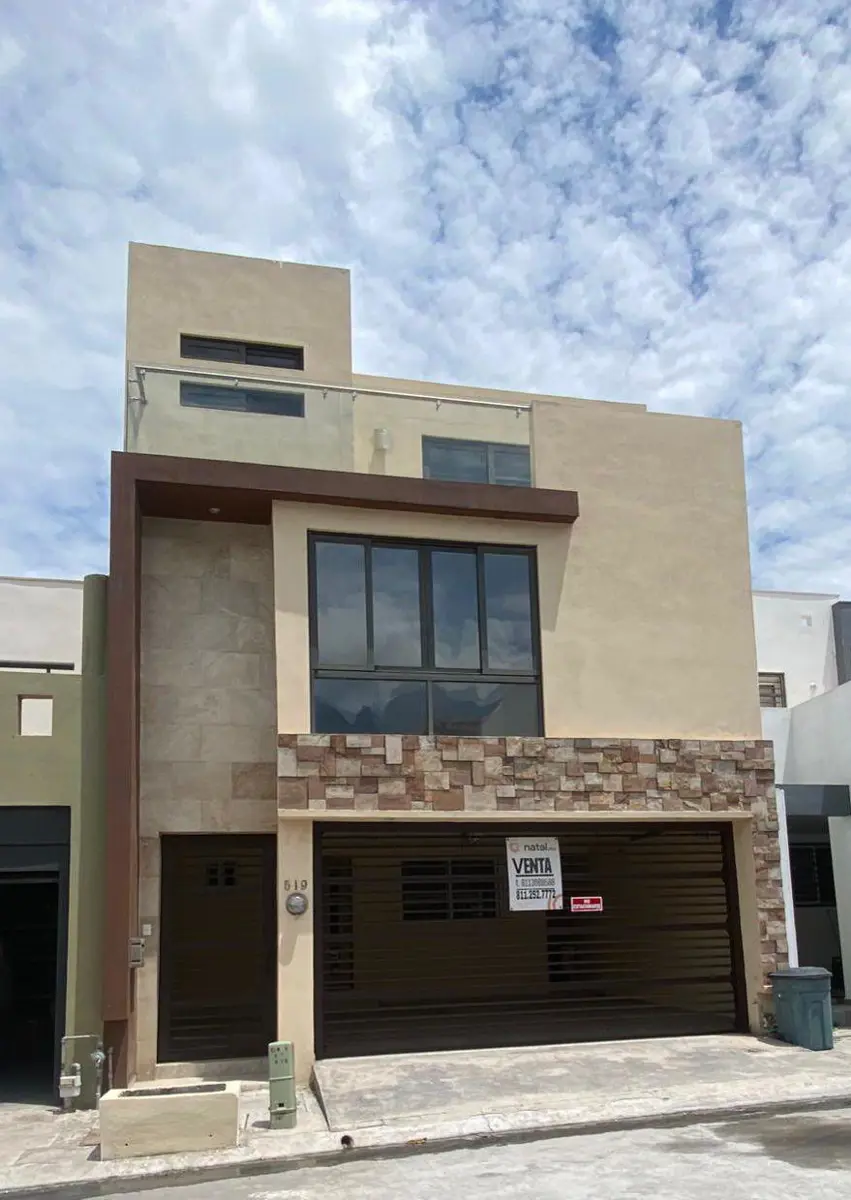 Casa en venta en Puerta de Hierro Cumbres, Monterrey — foto 1 de 8
