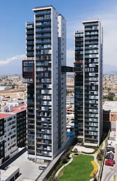 Departamento en venta en Fraccionamiento Lomas de  Angelópolis, San Andrés Cholula — foto 2 de 25