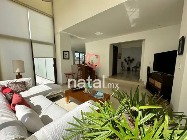 Casa en venta en Fraccionamiento Lomas de  Angelópolis, San Andrés Cholula — foto 2 de 15