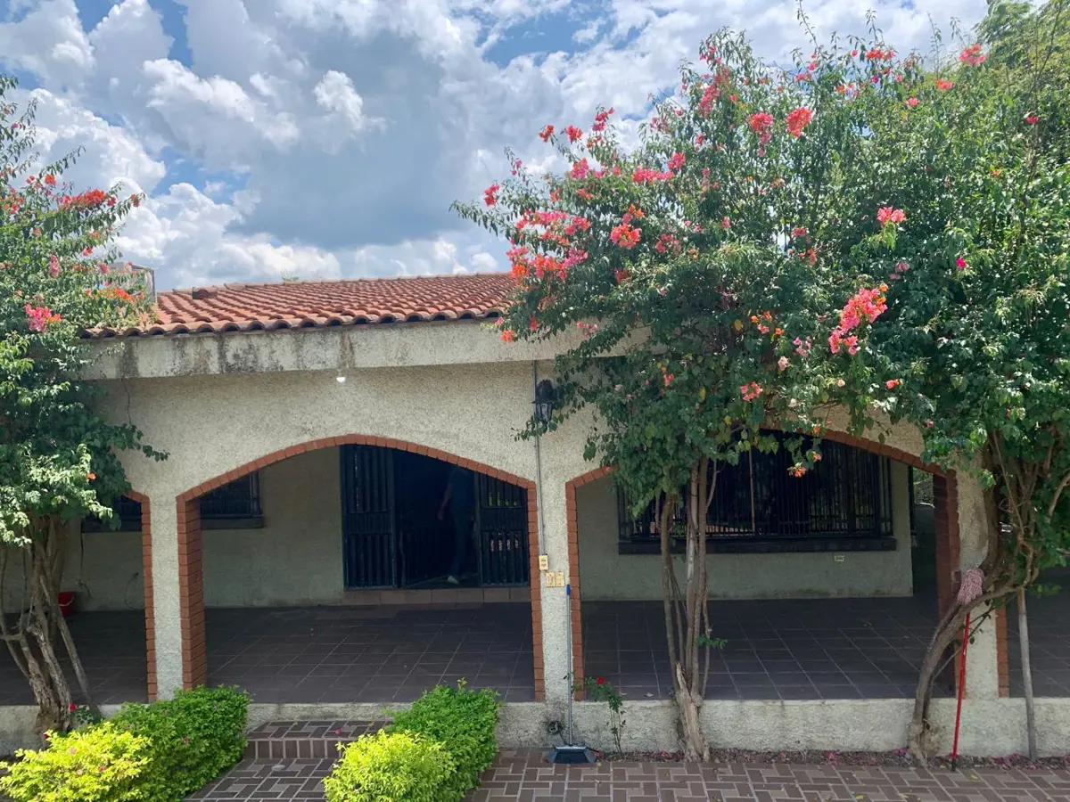 Casa en venta en El Barrial, Santiago — foto 1 de 10