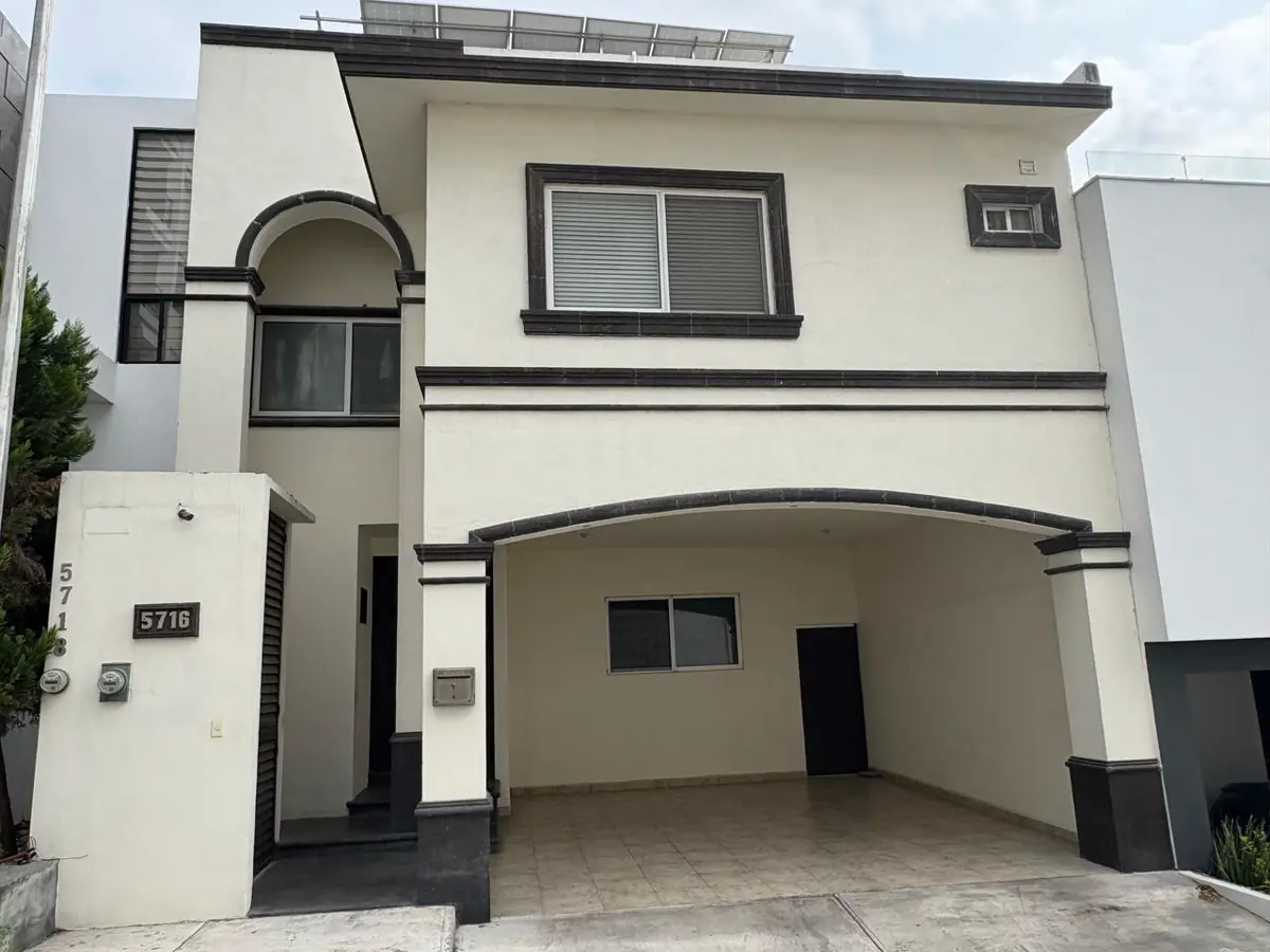 Casa en venta en Residencial Vistalta, Monterrey — foto 1 de 13