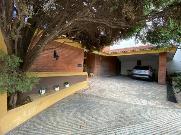 Casa en venta en Valle de San Angel Sect Frances, San Pedro Garza García — foto 2 de 48