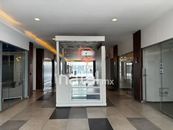 Local en venta en Fraccionamiento Lomas de  Angelópolis, San Andrés Cholula — foto 2 de 17