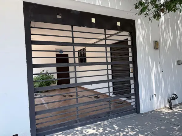 Casa en venta en Las Lomas, García — foto 3 de 17