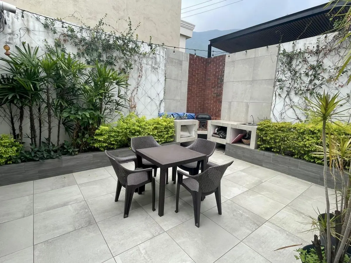 Casa en venta en Colinas de San Jeronimo, Monterrey — foto 1 de 16