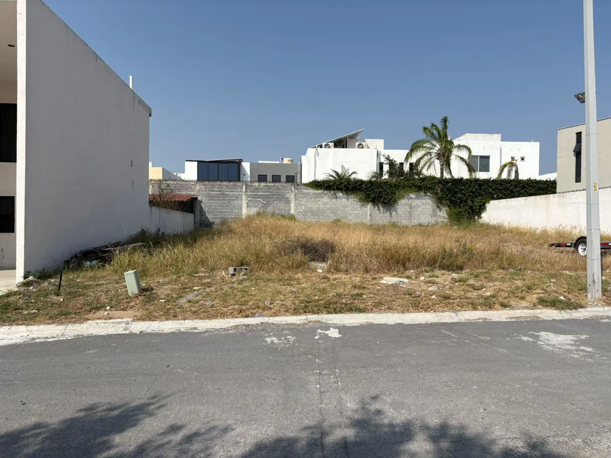 Terreno en venta en Las Cruces Club de Golf, Apodaca — foto 1 de 10