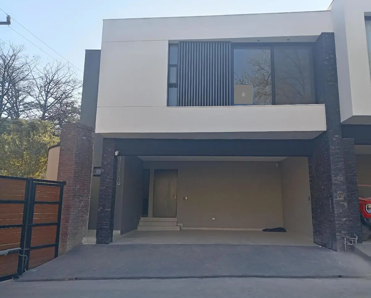 Casa en venta en El Barro, Monterrey — foto 1 de 34