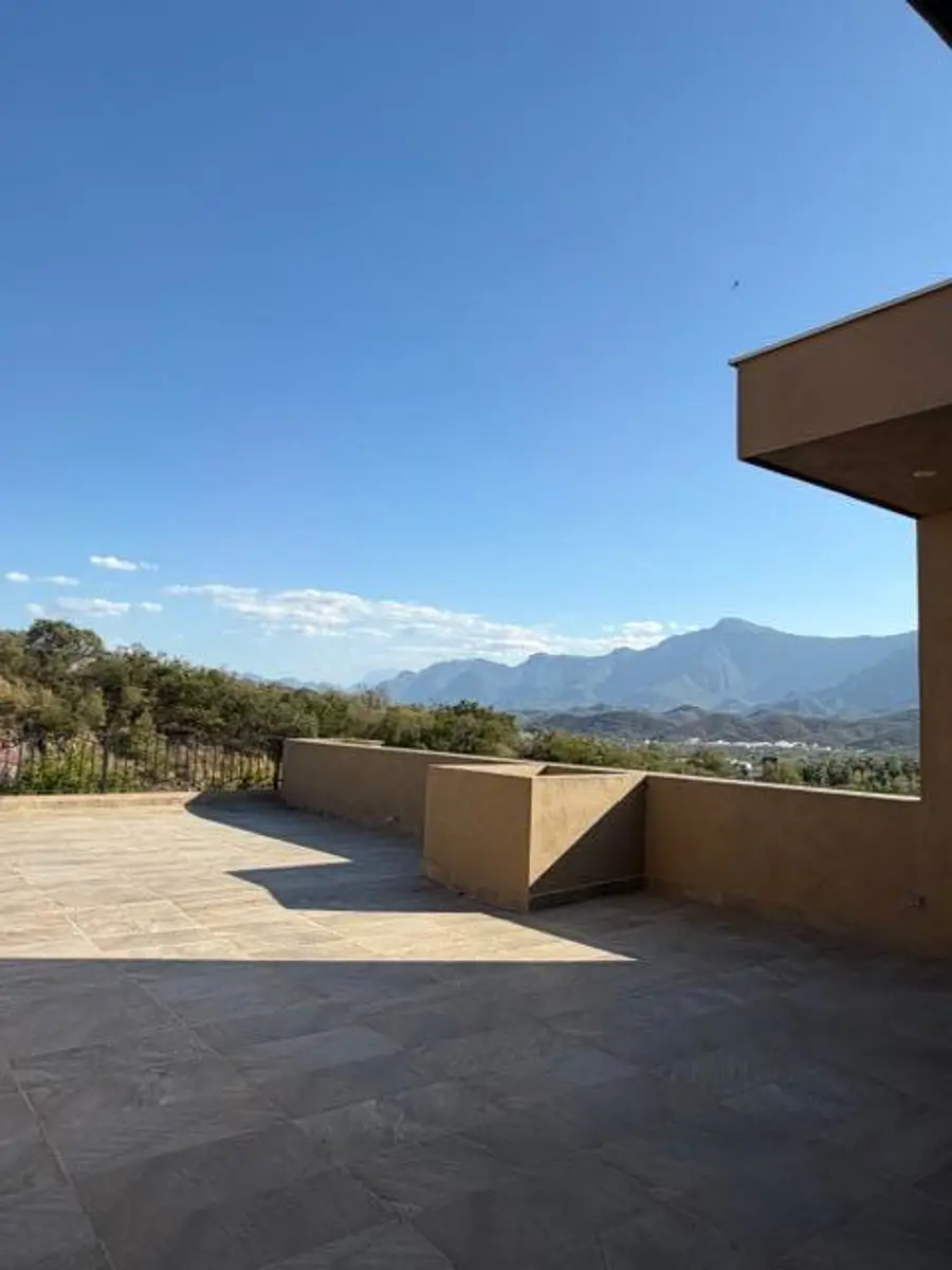 Casa en renta en Laderas Residencial, Monterrey — foto 1 de 29