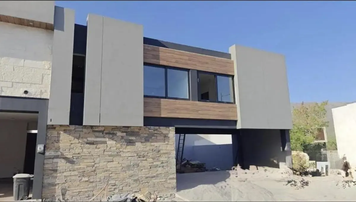Casa en venta en Huajuquito o los Cavazos, Santiago — foto 1 de 6