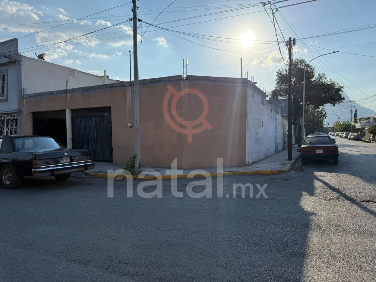 Casa en venta en Industrial Benito Juarez, Monterrey — foto 1 de 14