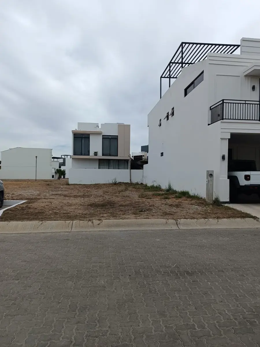 Terreno en venta en Marina Cerritos, Mazatlán — foto 1 de 6