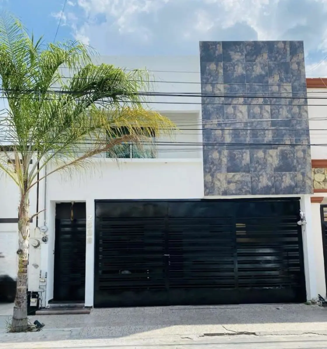 Casa en venta en Mirador de la Silla, Guadalupe — foto 1 de 9