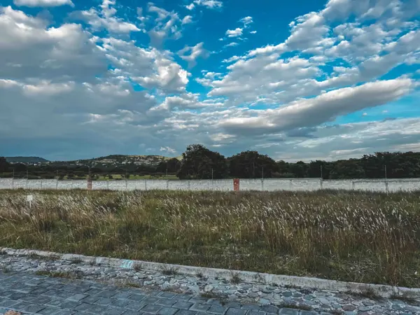 TERRENO PLANO EN VENTA EN FRACCIONAMIENTO EL LAGO, HARAS DEL BOSQUE