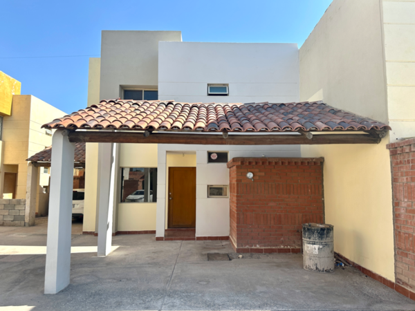 Casa en venta en Cerrada las Flores, Torreón — foto 2 de 34