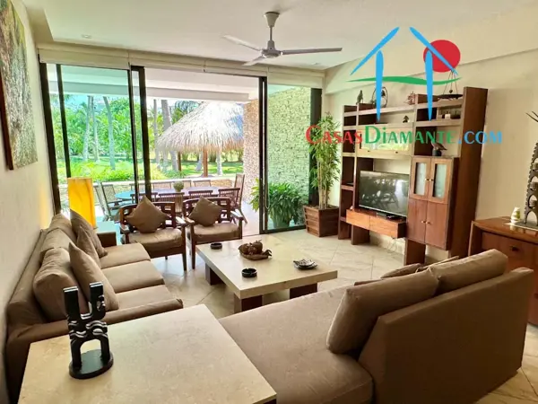 Garden House en La Isla con jardín privado y 3 estacionamientos