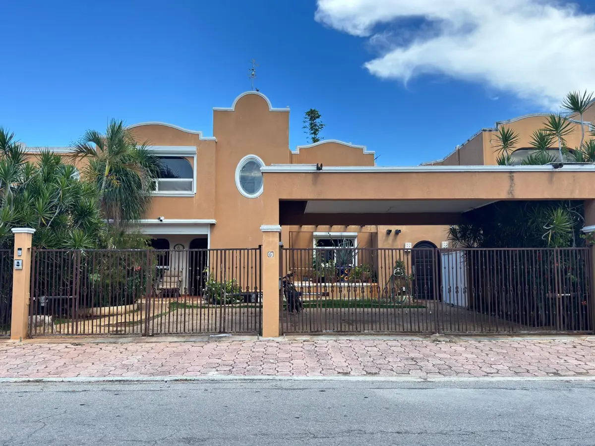 Casa en venta en Zona Hotelera, Benito Juárez — foto 1 de 31